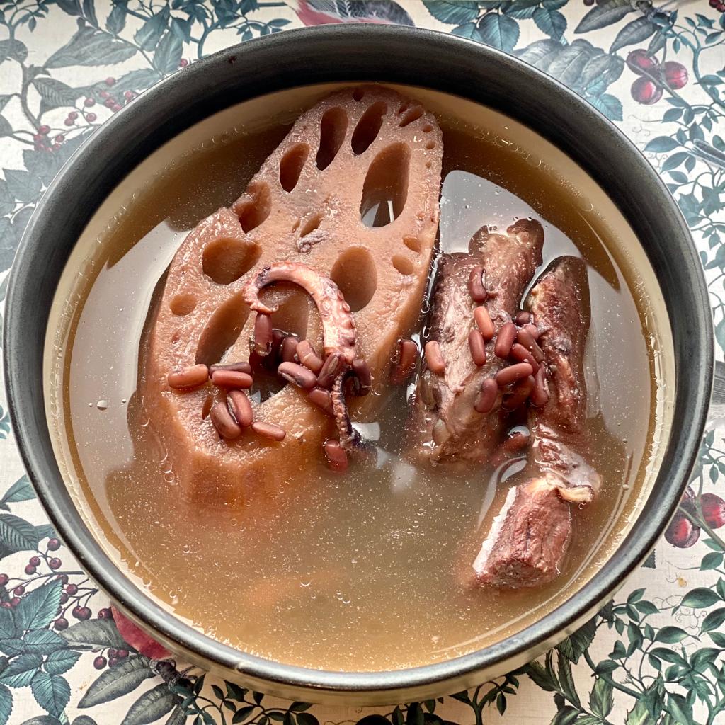 レンコン、白インゲン豆、小豆汁