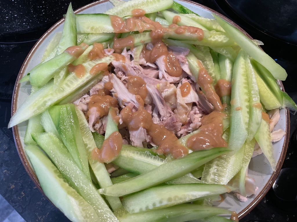 Chicken salad with sesame sauce—— fresh and healthy choice!